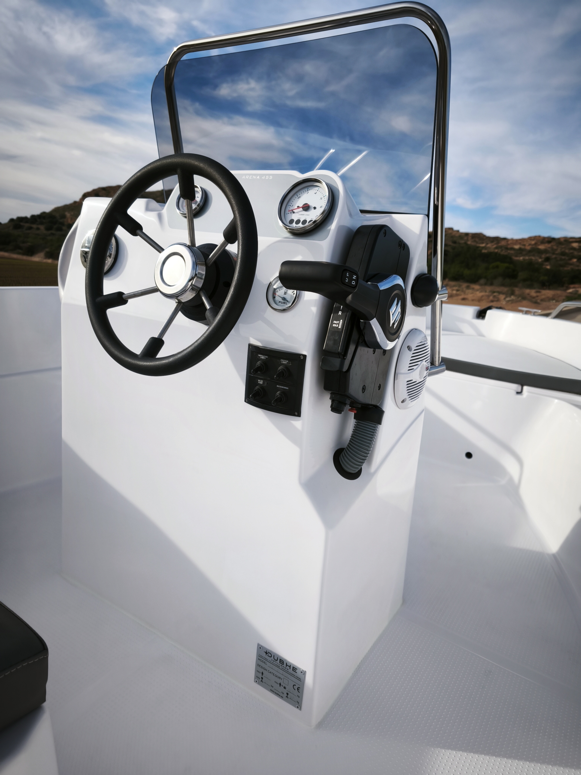 DUBHE ARENA 455-SUZUKI 50 HP **STOCK** - Imagen 8