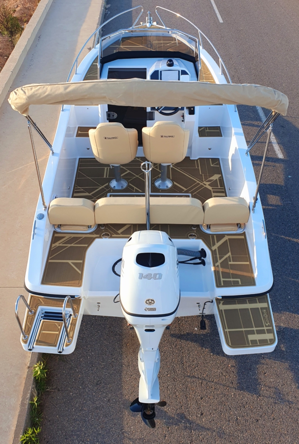 7 MARES 630 SUNDECK-SUZUKI 140 HP - Imagen 4