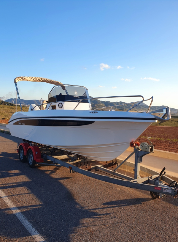 7 MARES 630 SUNDECK-SUZUKI 140 HP - Imagen 2
