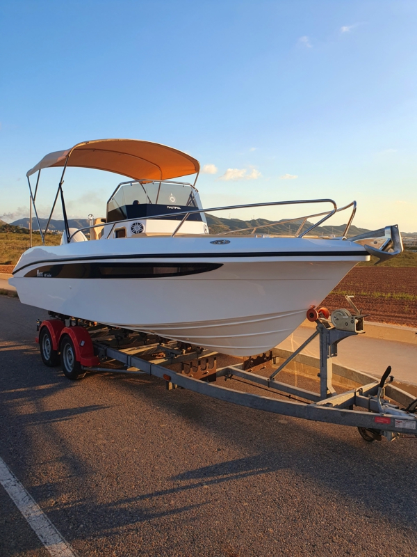 7 MARES 630 SUNDECK-SUZUKI 140 HP - Imagen 5